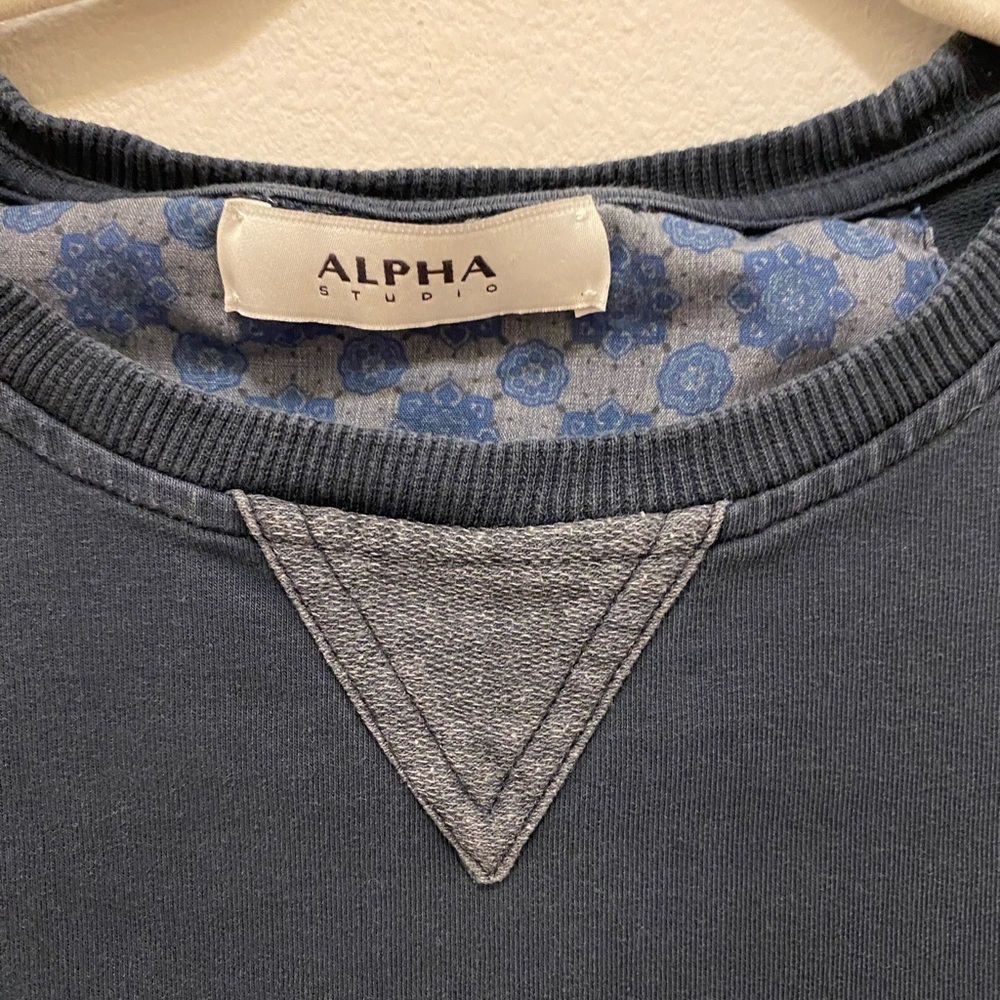 ALPHA Studios blue short sleeve top size medium good condition. Ribbed bottom - Picture 5 of 12